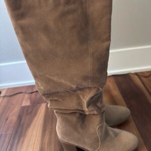 Universal Thread Tan Heeled Boots